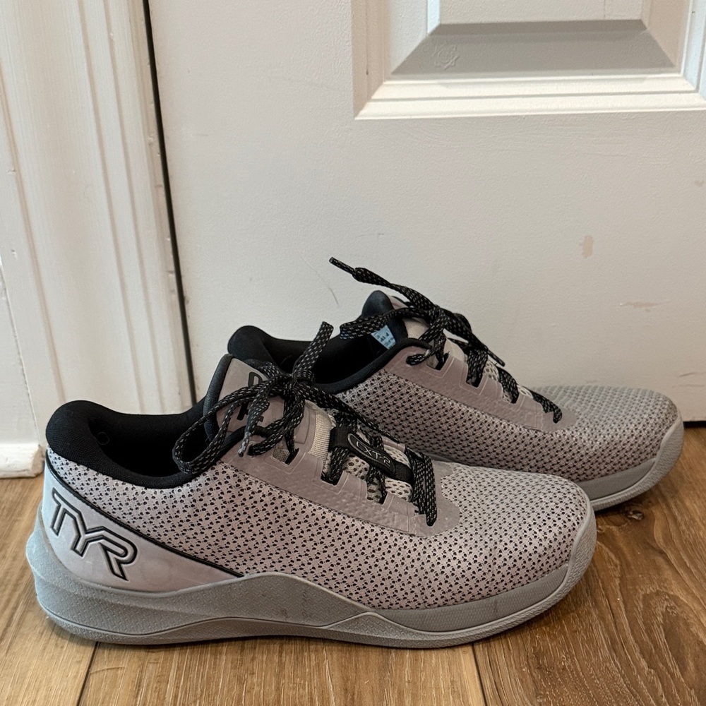 TYR Black and Gray Men's Sneakers